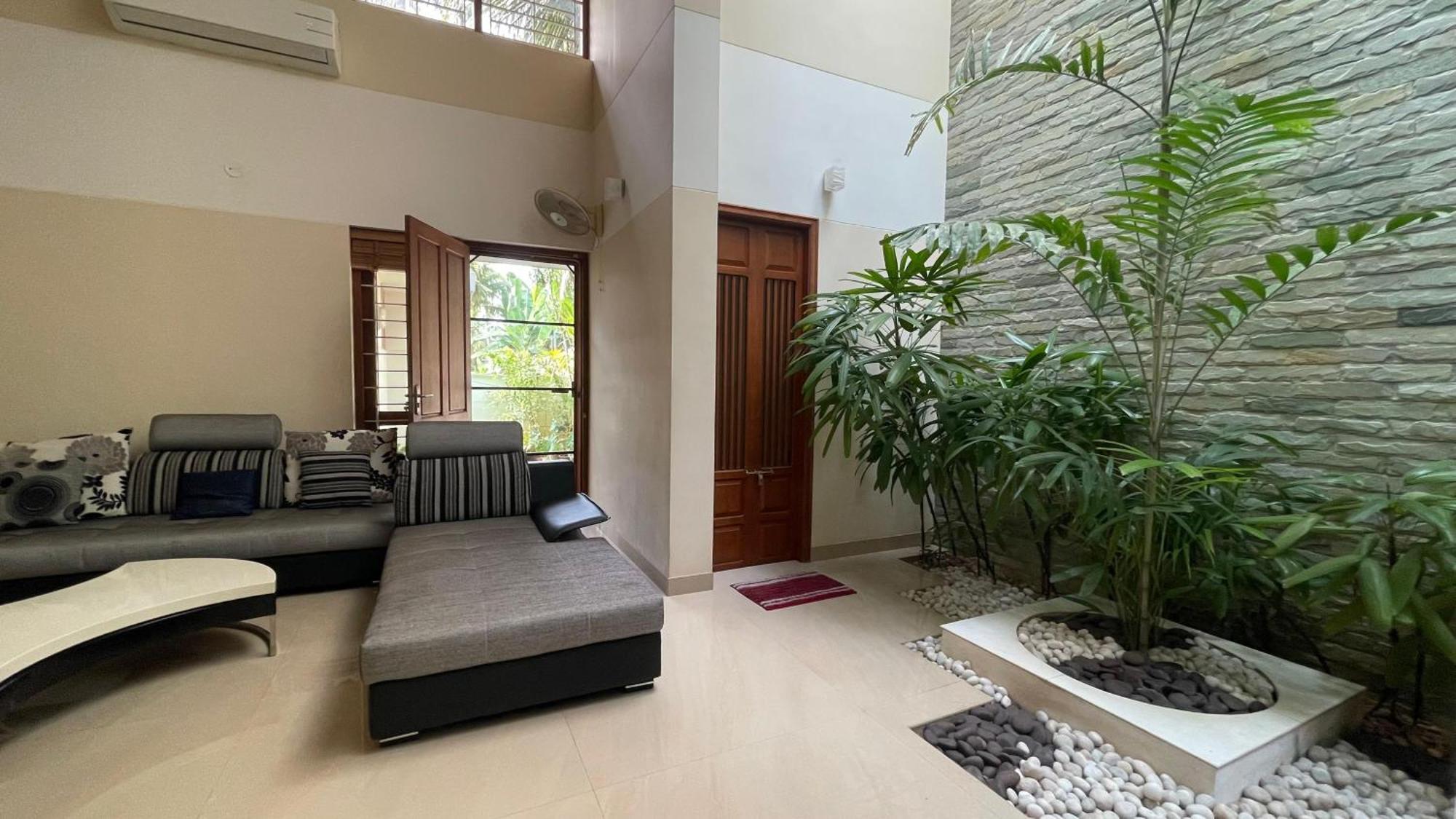 Pinky'S Villa Thiruvananthapuram Bagian luar foto